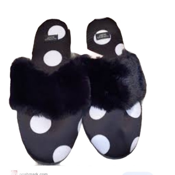 NWT’s Victoria Secret house slippers Black and White Medium - Picture 2 of 6